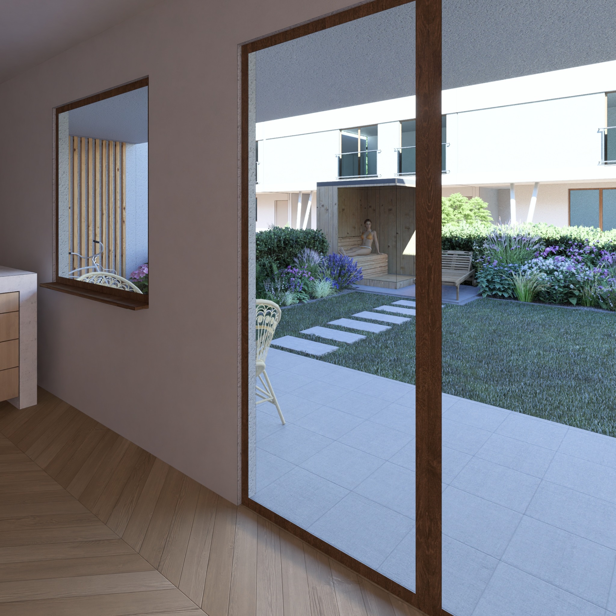 Widok przez otwarte drzwi tarasowe na ogród z sauną, ścieżką z płyt i kwitnącymi rabatami, widziany z wnętrza z drewnianą podłogą i oknem z rowerem.