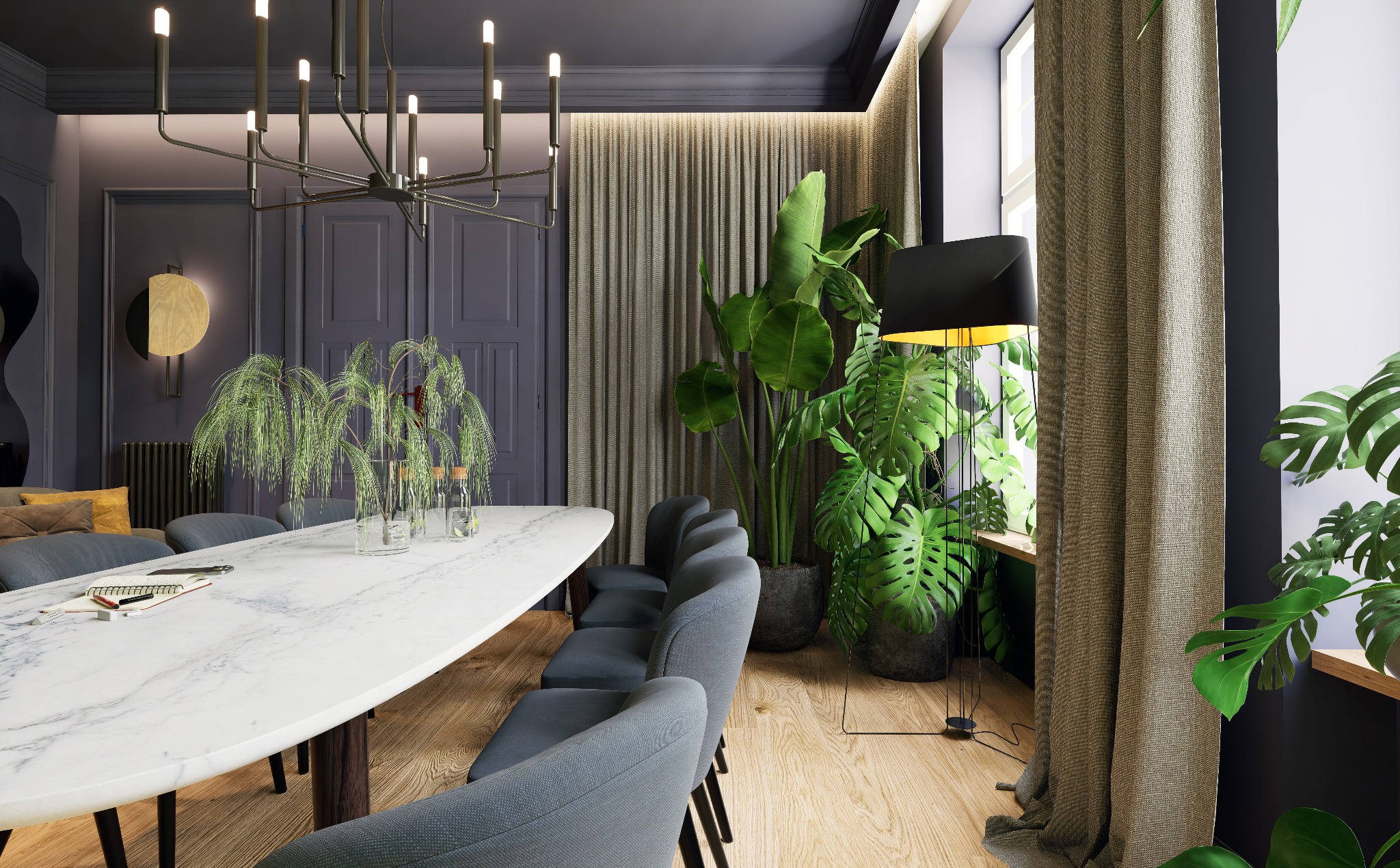 Elegancka jadalnia z marmurowym stołem, szarymi krzesłami, nowoczesnym żyrandolem i dużą ilością zieleni w donicach, oświetlona światłem dziennym i lampą podłogową.