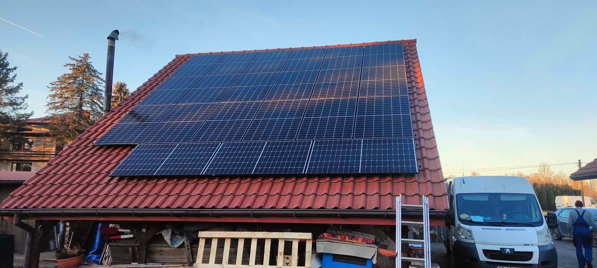 Instalacja fotowoltaiczna o mocy 9,6kwp na dachówce ceramicznej