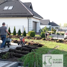 Ogrody Zamaro Urszula Zamaro-Baran - Zakładanie rabat, zbieranie trawnika maszyną do wycinania darni, zakładanie ogrodów