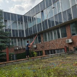 Agencja Alpinistyczna - Byle Wyżej. Damian Postek - Solidne Instalacje Ogromowe Domów w Warszawie