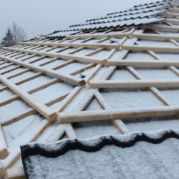 Montaż dachu konstrukcja plus płyty 120*30