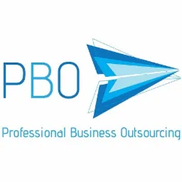 Logo firmy PBO Professional Business Outsourcing z graficznym elementem w kształcie stylizowanego papierowego samolotu w odcieniach błękitu.