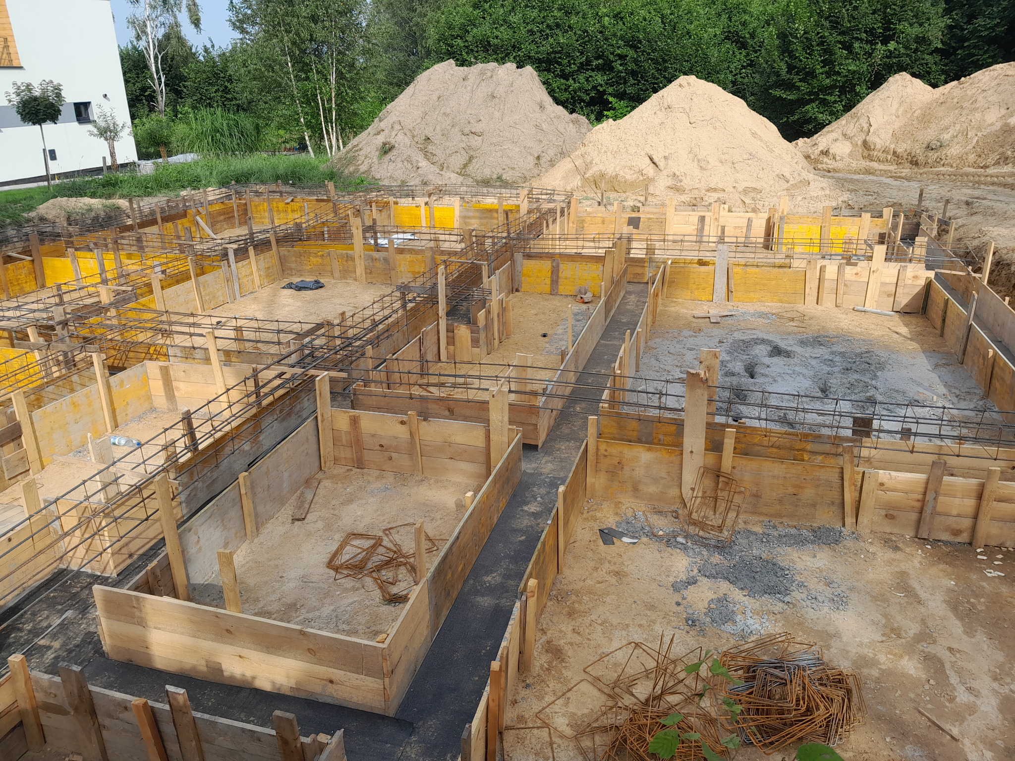 Rybnik Niedobczyce. Dom jednorodzinny. Wykonane ławy fundamentowe