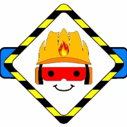 Kreskówkowy symbol przedstawiający kask z płomieniem, gogle ochronne i uśmiech, otoczony ostrzegawczym rombem z czarno-żółtymi pasami i niebieskimi narożnikami.