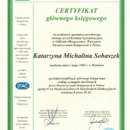 Skan certyfikatu głównego księgowego dla Katarzyny Michaliny Sobaszek, wydany przez Stowarzyszenie Księgowych w Polsce, Oddział Okręgowy w Warszawie, z datą 22 października 2020 r. Dokument zawiera...
