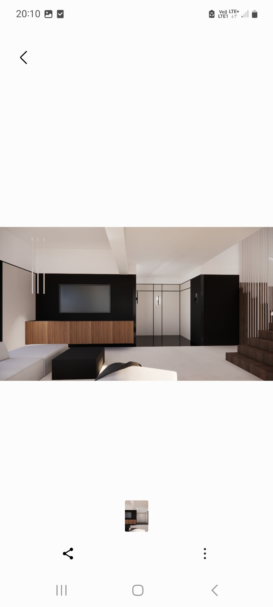 Nowoczesny salon z czarną ścianą TV, drewnianą szafką RTV i minimalistycznym oświetleniem. Jasna sofa i schody z drewnianymi stopniami dodają elegancji wnętrzu.