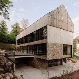 Karpacz. Apartamenty Wilcza Forrest. Elewacje z drewna  Thermo Sosna