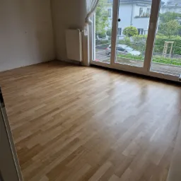 Parkiet dębowy lakierowany lakiem Loba