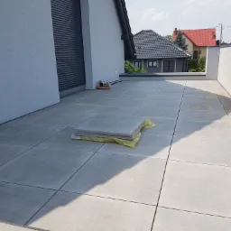 Taras użytkowy z dolnym hydro żywica ALSAN PMMA + drenaż + thermo XPS + płyty na dystansach