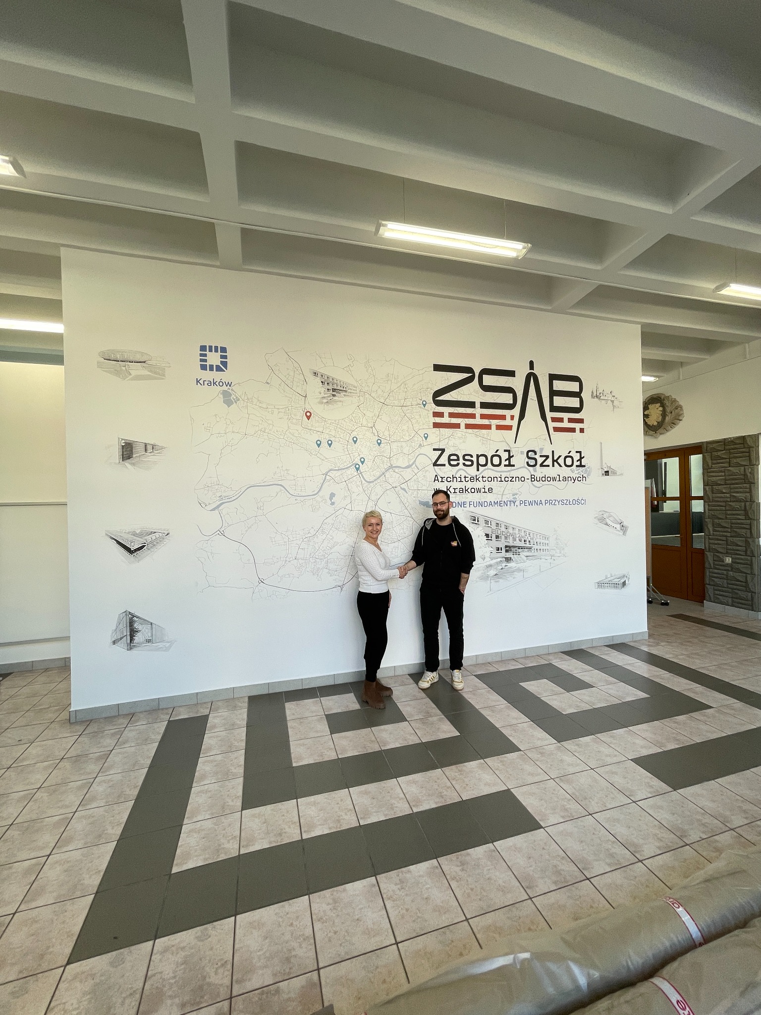 Mural dla ZSAB w Krakowie.