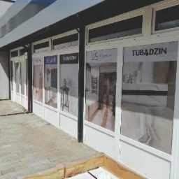 Reklama zewnętrzna dla firmy Cermit Zakres prac: Projekt graficzny Druk materiału Montaż materiału u klienta