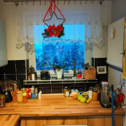 Efekt mycia okna oraz sprzątanie kuchni