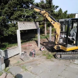 Montaż ogrodzenia z płyt betonowych