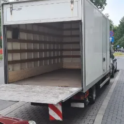 Transport samochodem ładowność 3 tony, winda