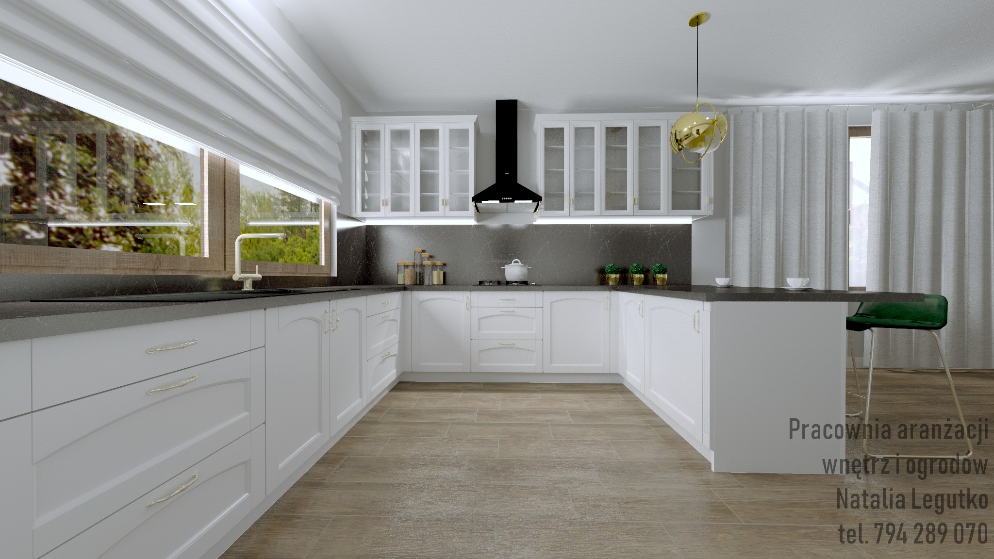 Klasyczna kuchnia w bieli z elementami szarości: białe szafki z frezowanymi frontami i szklanymi witrynami, czarny okap nad płytą, szary blat z marmurkowym wzorem, złota lampa wisząca...