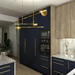 Wizualizacja kuchni z ciemnoniebieskimi szafkami z złotymi uchwytami, marmurowym blatem i backsplash, drewnianymi szafkami górnymi, złotą lampą wiszącą i widokiem na salon.