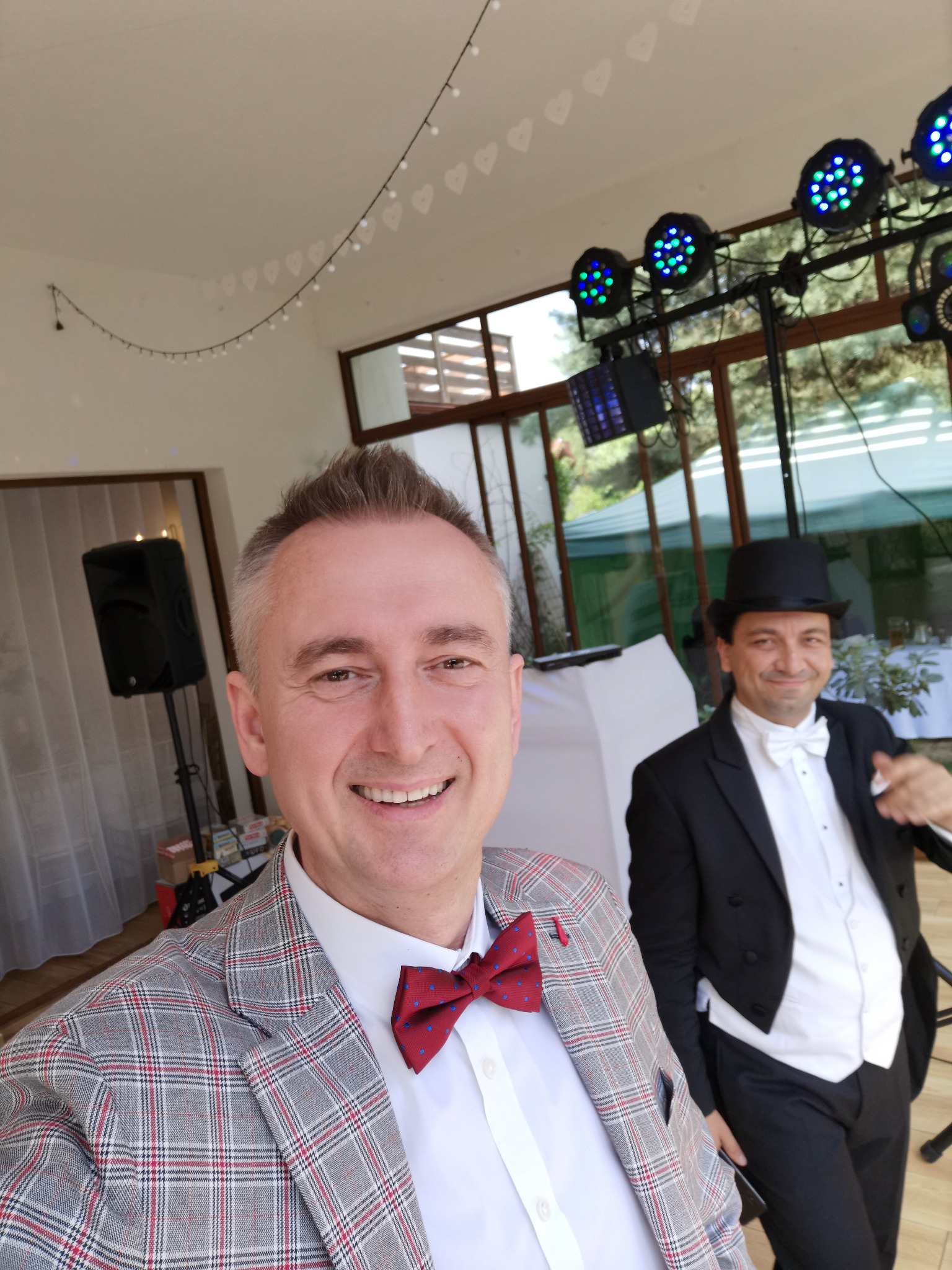 Dj Weselny i Wodzirej Karol.