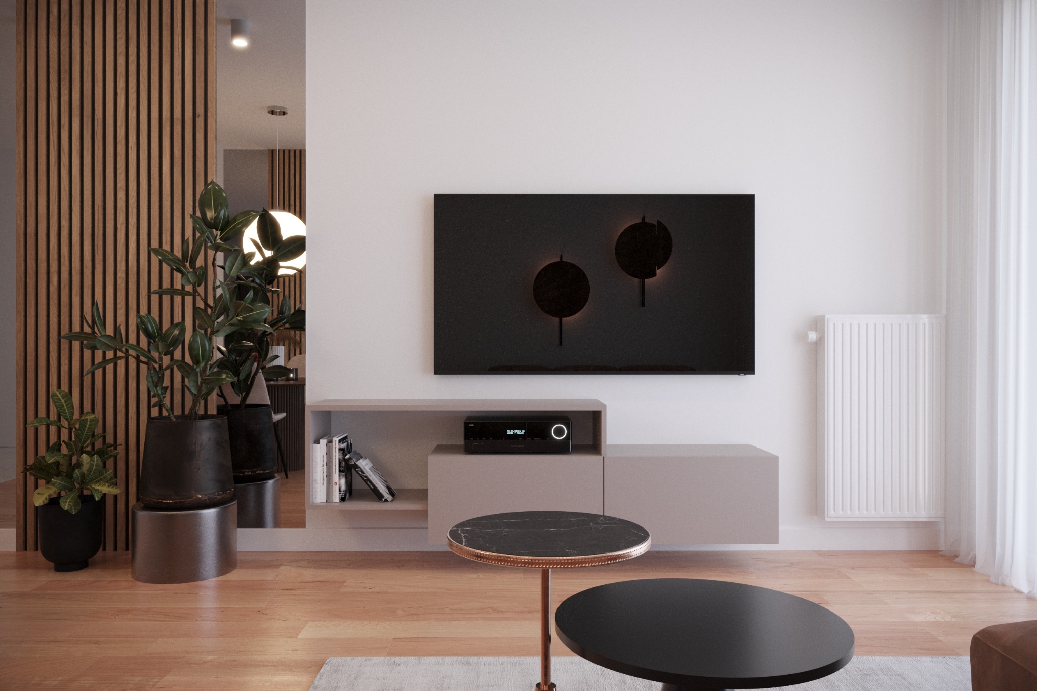 Nowoczesny salon z drewnianymi lamelami na ścianie, minimalistyczną szafką RTV w kolorze taupe, telewizorem z podświetlanymi okrągłymi dekoracjami, oraz okrągłymi stolikami kawowymi z marmurowymi...