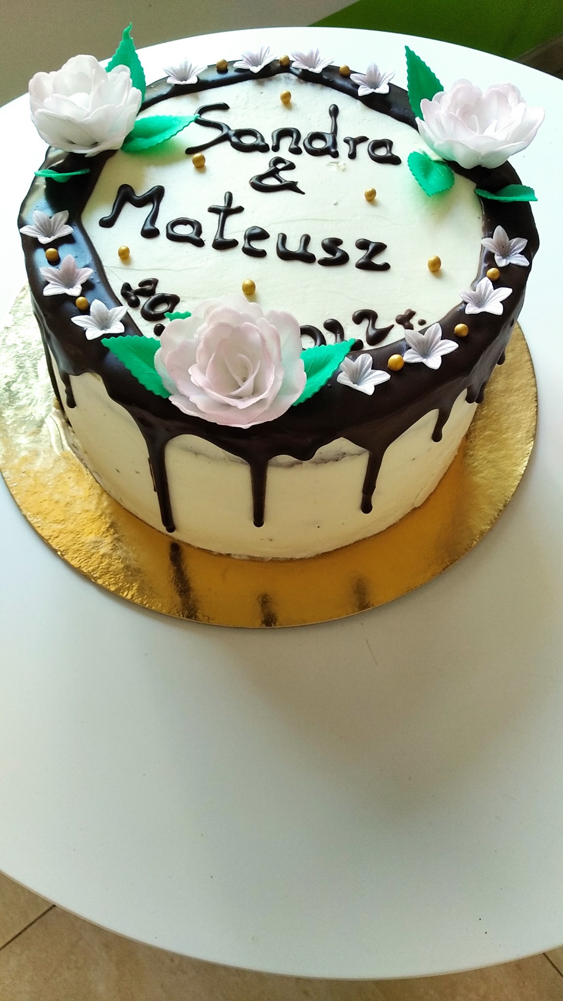 Tort śmietankowo-wiśniowy