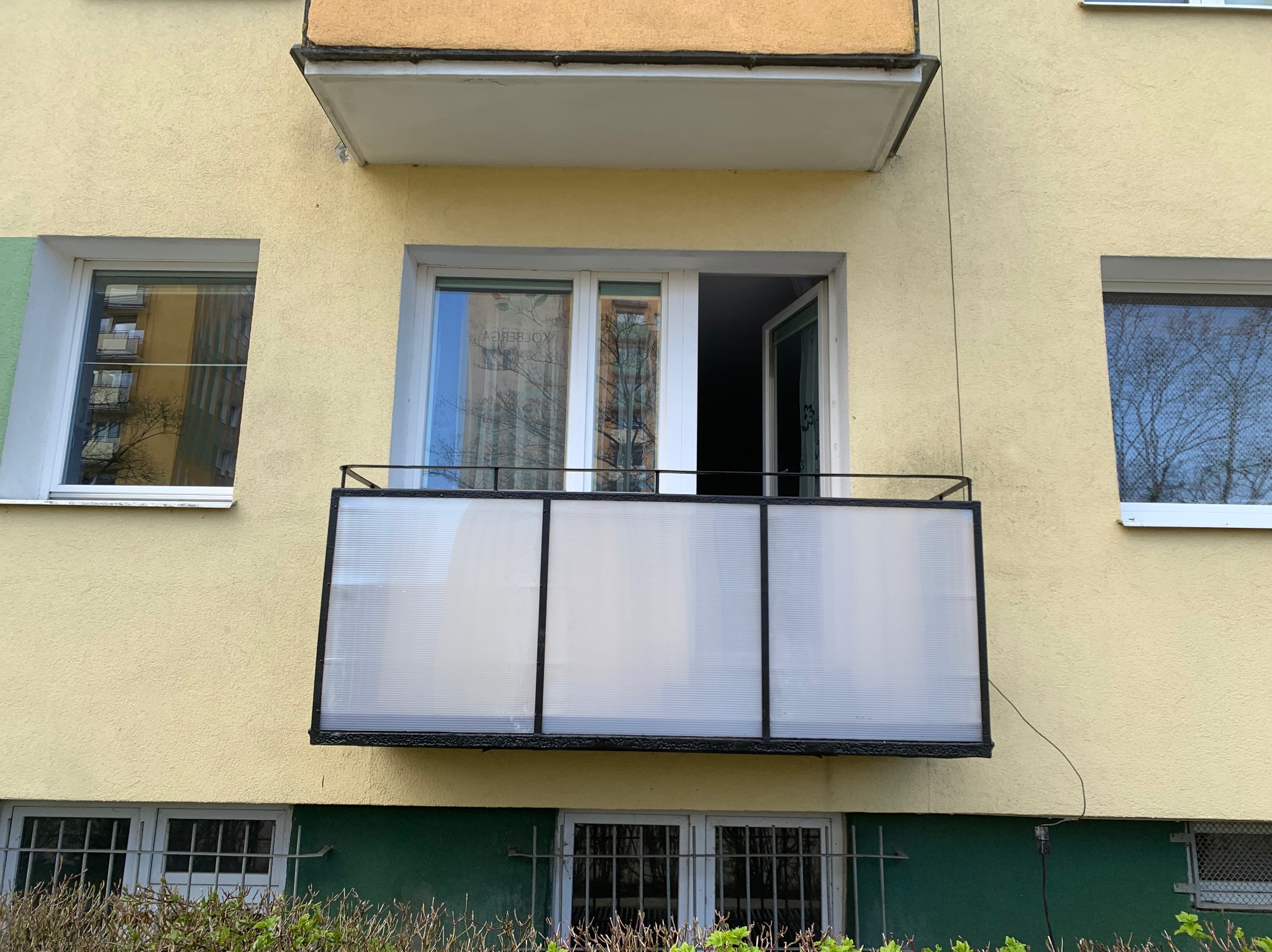 Kilku dniowa metamorfoza, pokazała jak z brzydkiego kaczątka powstał piękny balkon