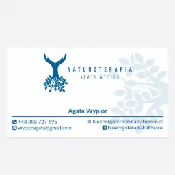 Wizytówka z logo przedstawiającym drzewo z korzeniami w kształcie dłoni, nazwa firmy Naturoterapia Agata Wypiór oraz dane kontaktowe: numer telefonu, adres email, strona internetowa i profil...