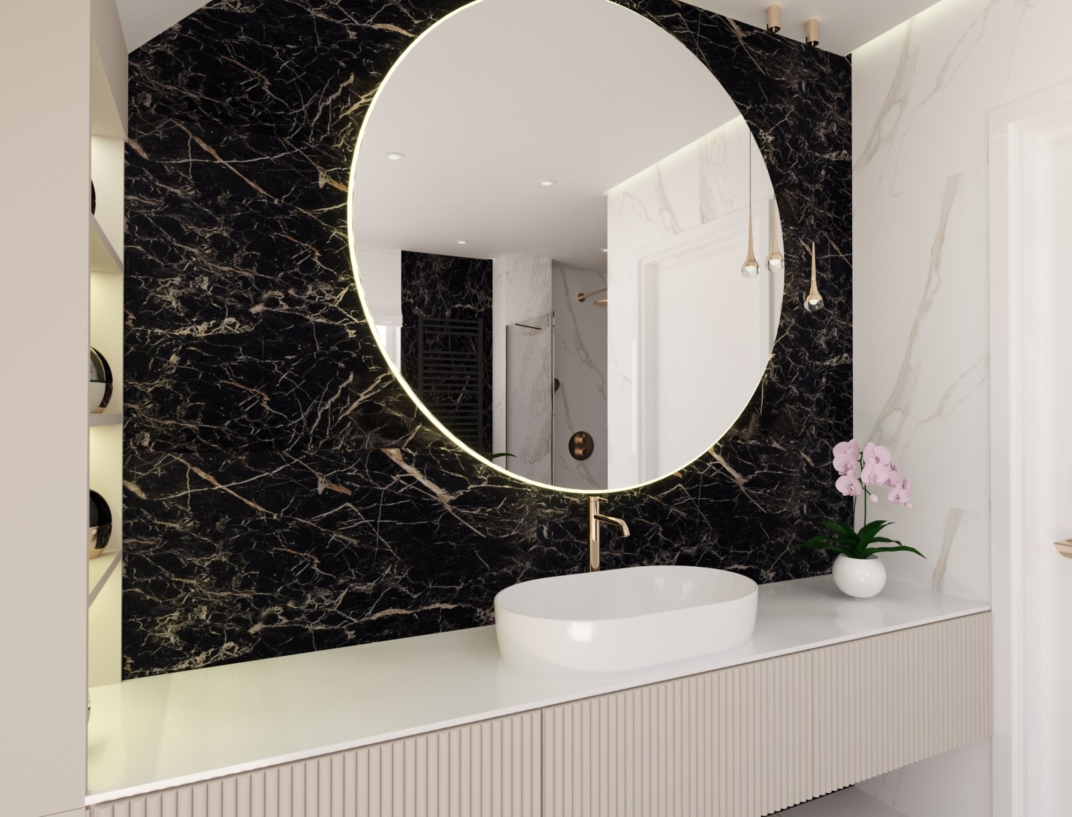 Nowoczesna łazienka z okrągłym lustrem podświetlanym LED, umywalką nablatową i ścianą wyłożoną czarnym marmurem z wyraźnym użyleniem.