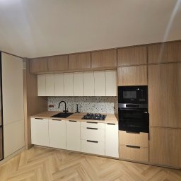 Fronty akrylowe + fronty ramka fornir lakierowana 