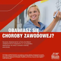 Blond kobieta w koszuli w paski uśmiecha się, pisząc markerem na białej tablicy z napisem '15=' i liczbami, w tle czerwone elementy graficzne i tekst 'Obawiasz się choroby zawodowej?' oraz logo...