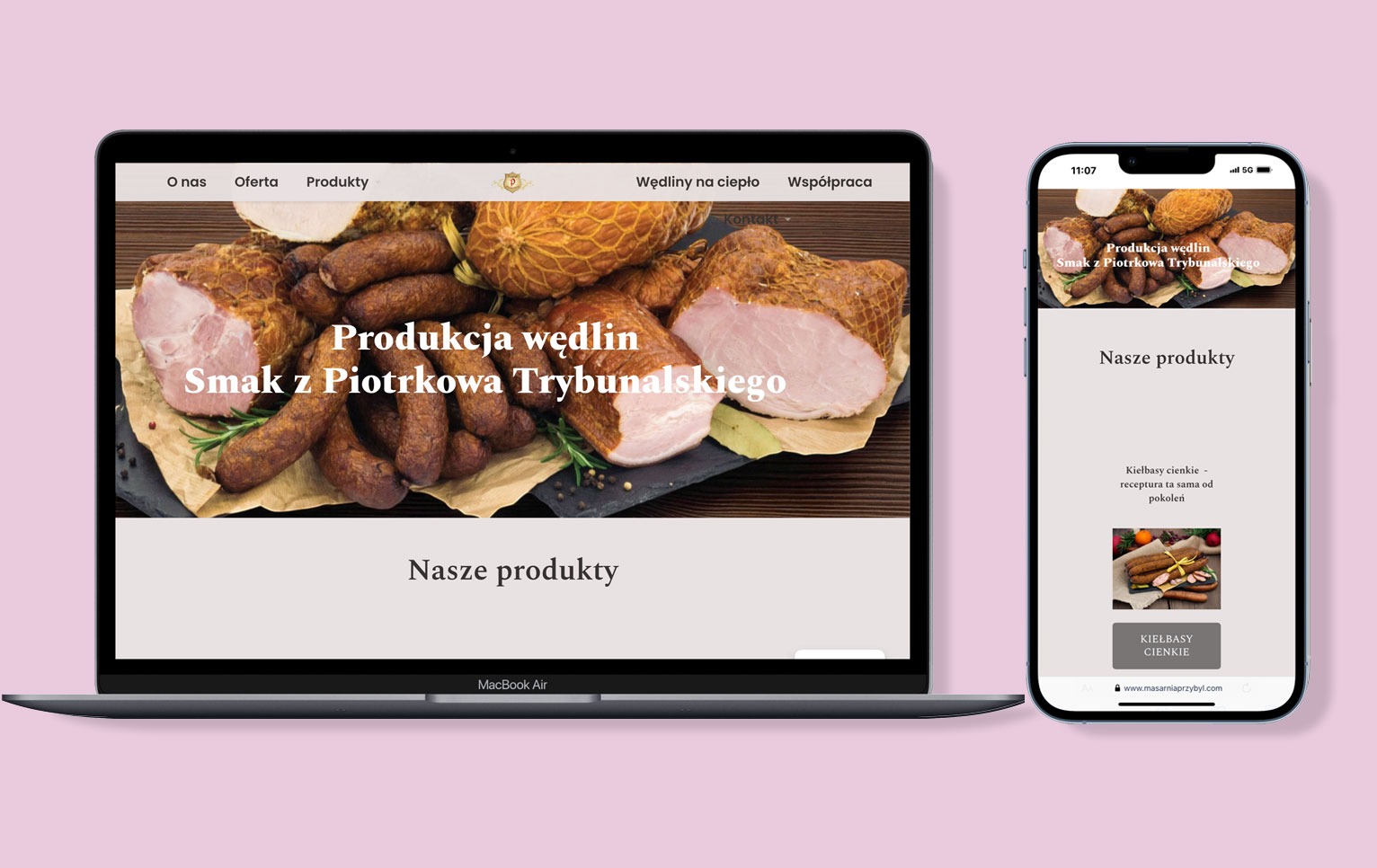 Responsywna strona www masarni na laptopie i smartfonie. Prezentacja wędlin z Piotrkowa Trybunalskiego. Układ strony dostosowany do urządzeń mobilnych.