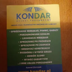 Ulotka reklamowa firmy Kondar świadczącej usługi porządkowe, opróżnianie mieszkań, demontaż konstrukcji, rozbiórki i wywóz, z podanym numerem telefonu i adresem strony internetowej.