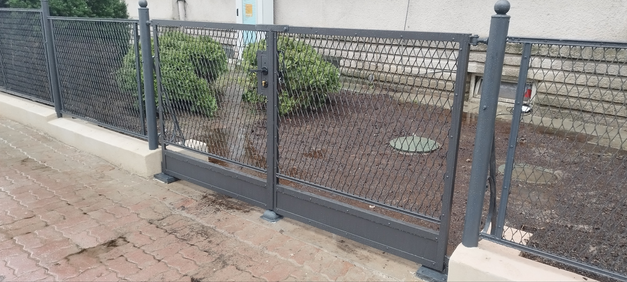 Renowacja zabytkowego ogrodzenia -po