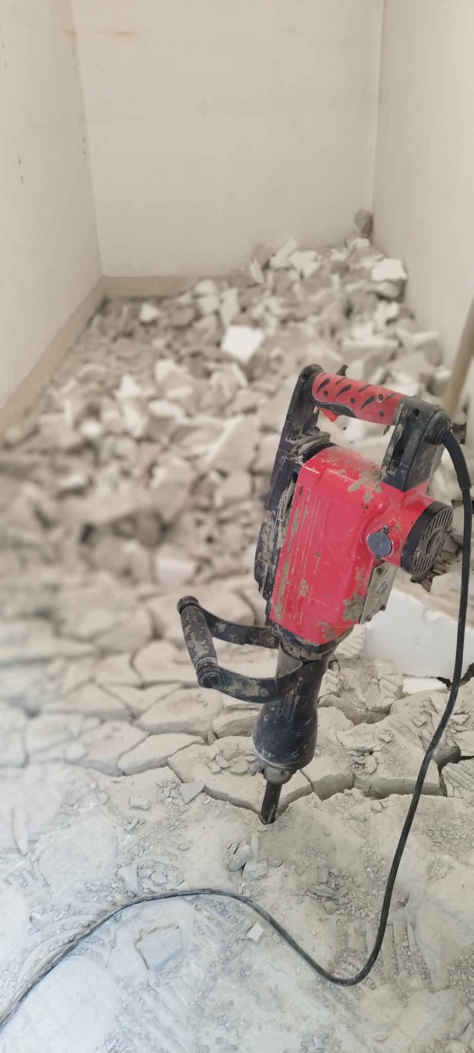 Skuwanie zbrojonej posadzki