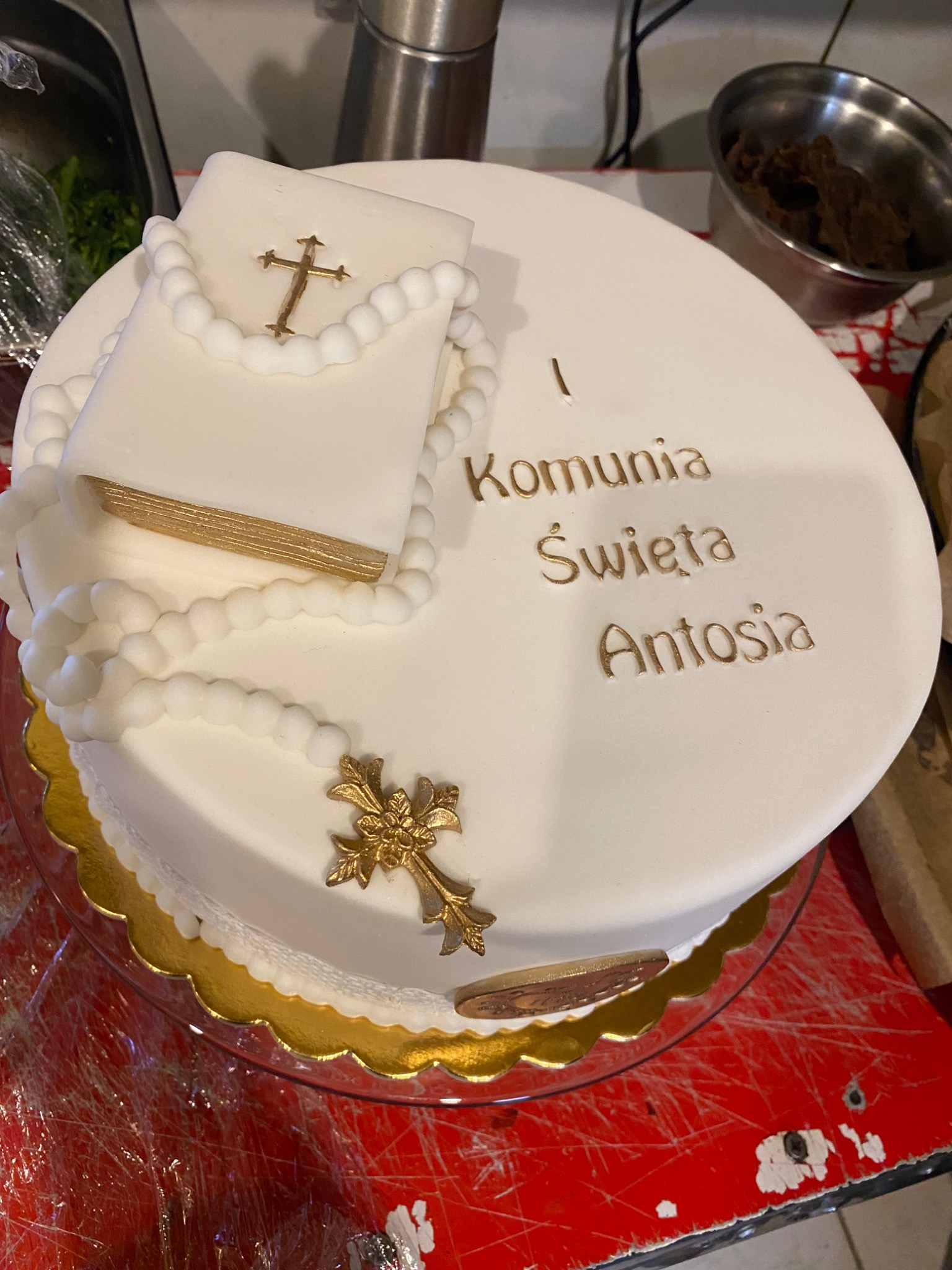 Nasi cukiernicy przygotowują na specjalne życzenie wyszukane kompozycje cukiernicze