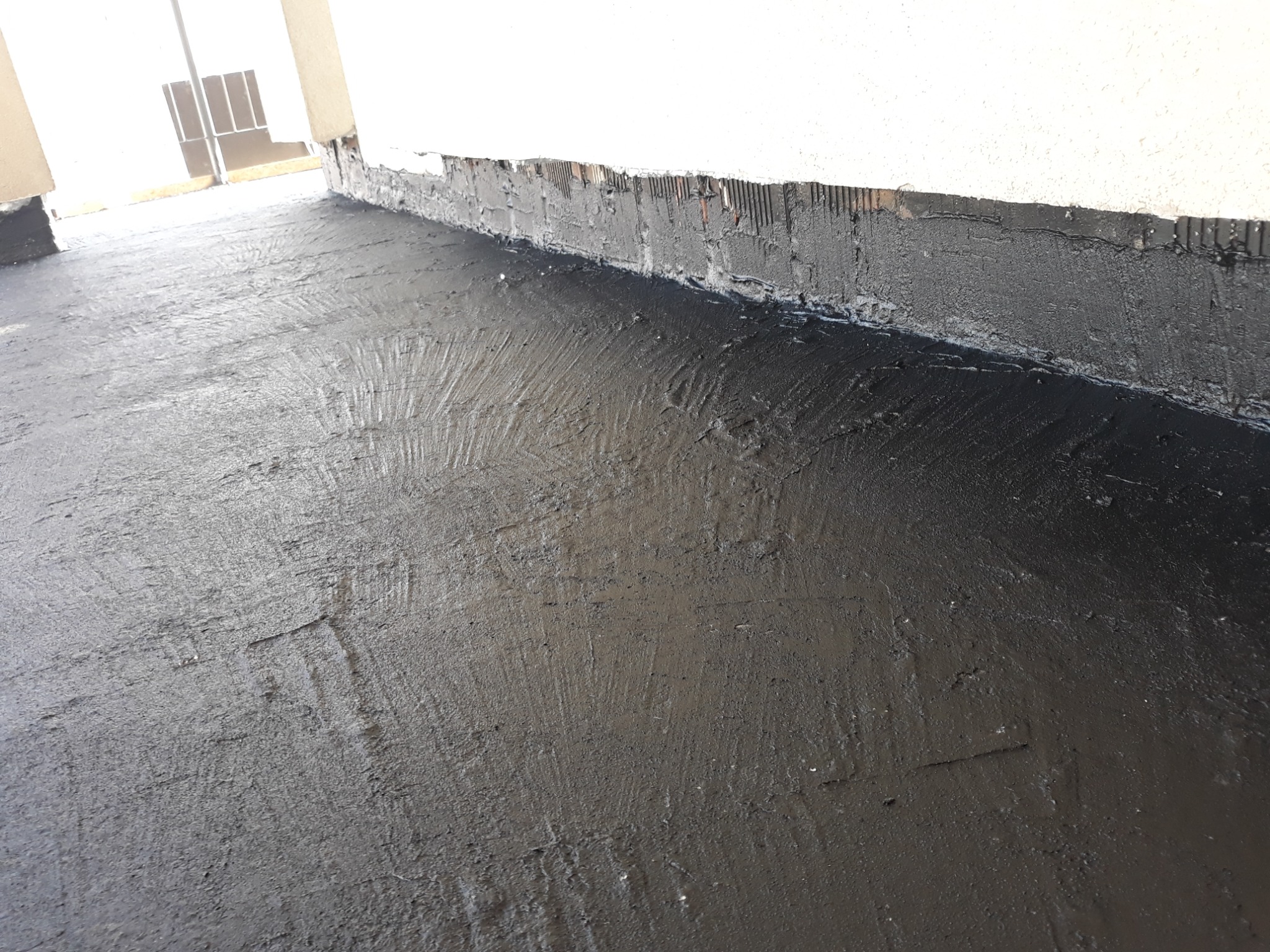 Izolacja bitumiczna plyty balkonowej