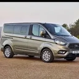 Samochód firmowy przeznaczony do transportu