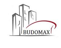 Logo firmy Budomax przedstawiające trzy stylizowane budynki w odcieniach szarości z czerwoną, łukowatą linią nad napisem.