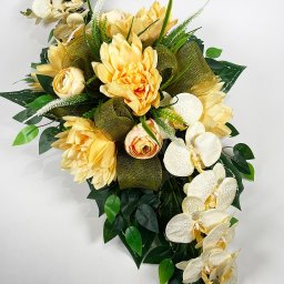 KOmpozycje z kwiatów sztucznych 