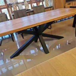 Noga do stołu typu Pająk 120x80. Wykonana ze stali malowanej proszkowo.