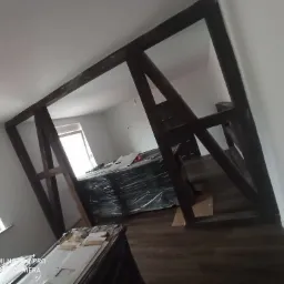 Zbrojenie ścian siatką oraz gladzie, panele winylowe oraz sufit podwieszany