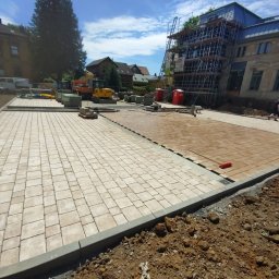 Układanie kostki brukowej Człuchów 2