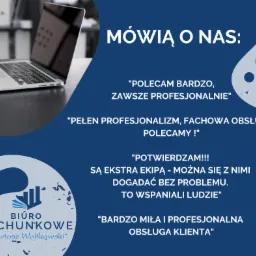 Grafika z laptopem i pozytywnymi opiniami klientów o biurze rachunkowym, utrzymana w kolorystyce granatowej i białej, z logo biura w lewym dolnym rogu.