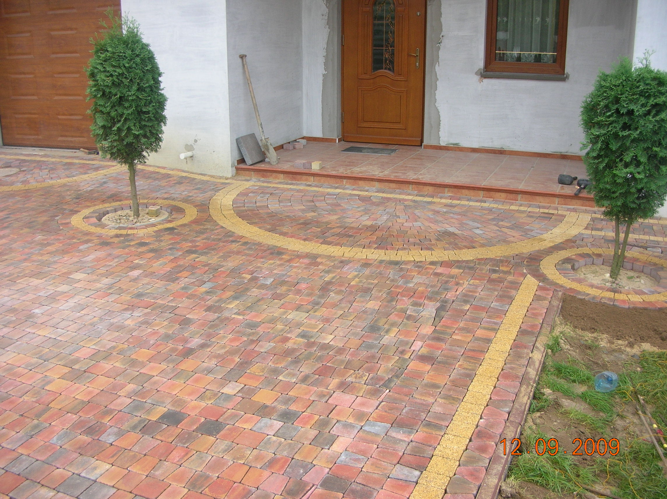 brukarstwo, układanie kostki brukowej