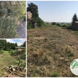 Teren po wycince drzew i krzewów, widoczne pniaki, stosy pociętych gałęzi, w tle budynki gospodarcze i krajobraz wiejski, w prawym dolnym rogu logo firmy ogrodniczej.