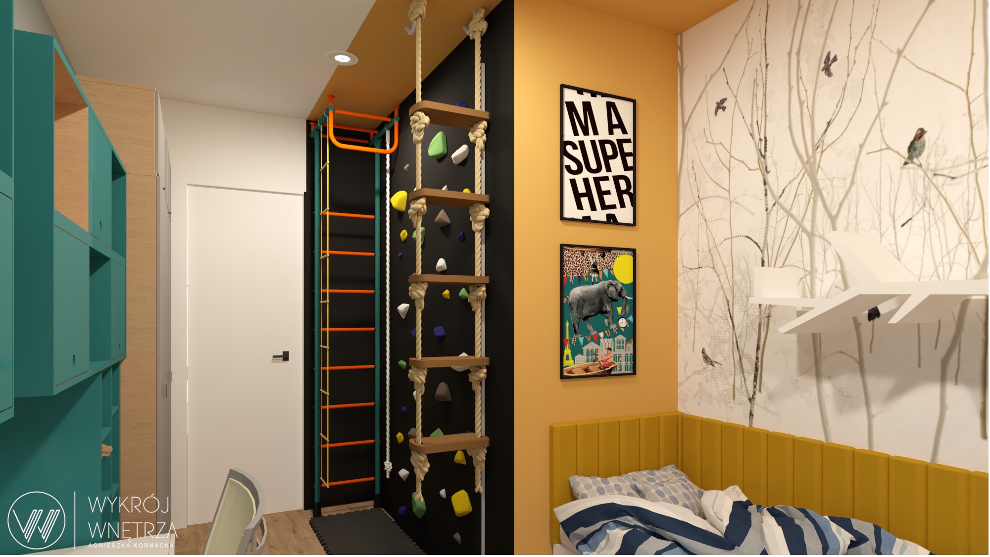 Pokój dziecięcy z drabinką gimnastyczną, ścianką wspinaczkową z linami i półkami, łóżkiem z żółtym zagłówkiem, tapetą w drzewa i półką w kształcie samolotu, oświetlony światłem dziennym.