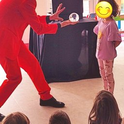 Mikroiluzja - Pokaz "Magik Iluzjonista" dla młodszych dzieci przedszkolaków