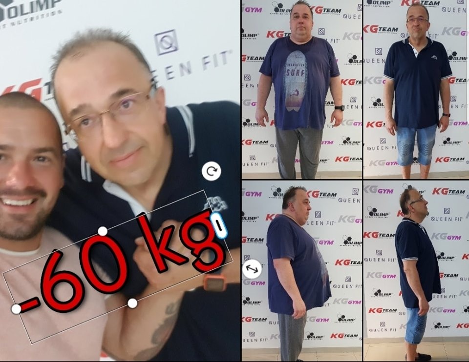 Mężczyzna robi selfie z trenerem prezentującym efekty metamorfozy klienta: zdjęcia sylwetki przed i po utracie 60 kg, widoczne logo studia fitness w tle.