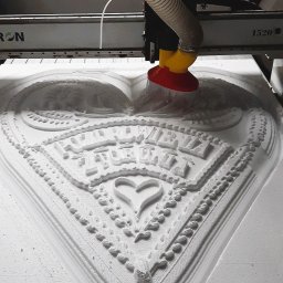 TOM-BUD Zbigniew Tomaszewski - Cięcie styropianu na frezarce CNC