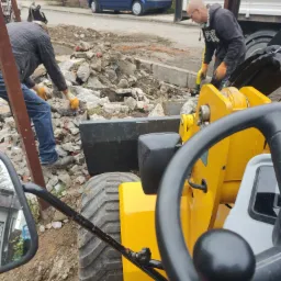 Sprzątanie terenu po budowie