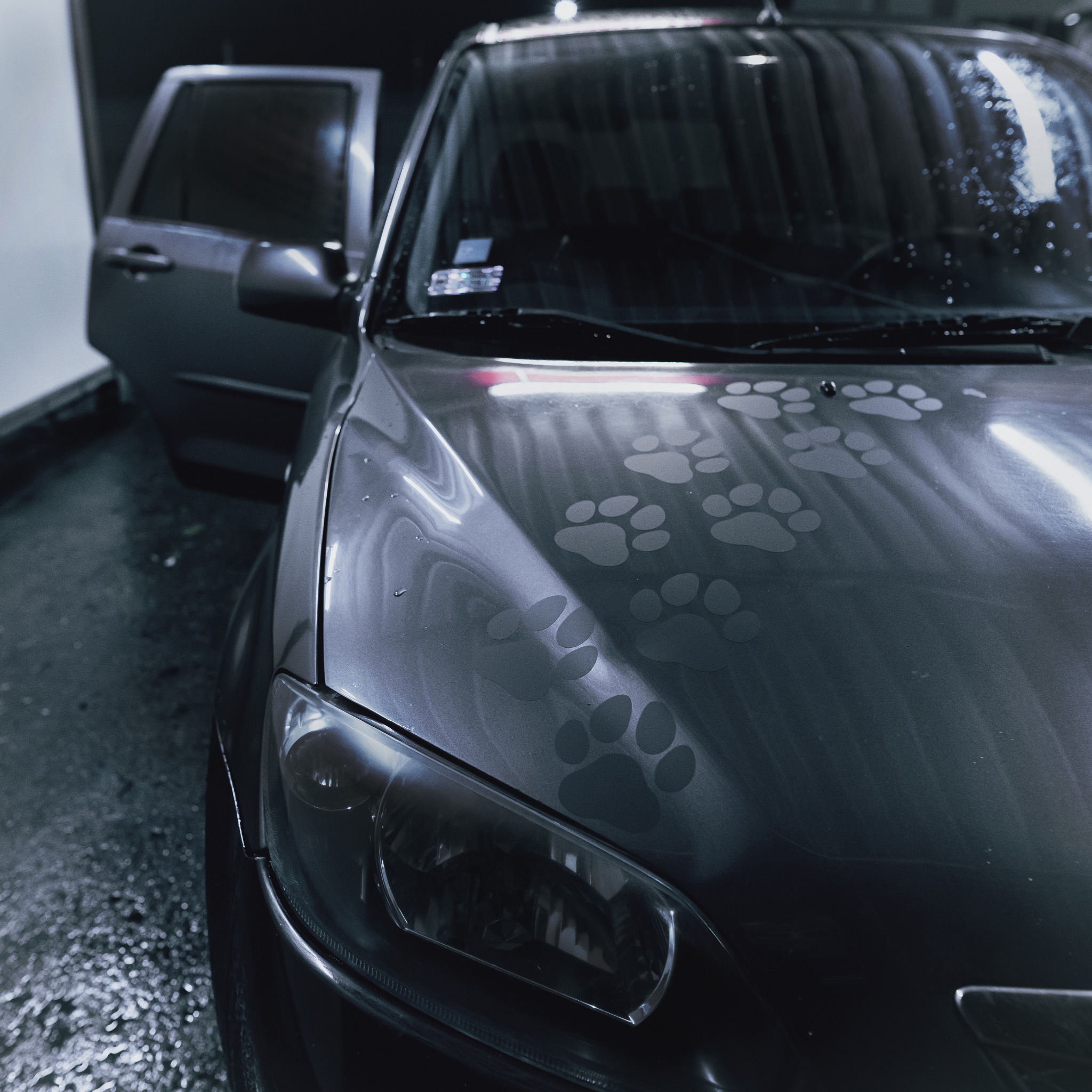 Realizacja naklejek samochodowych